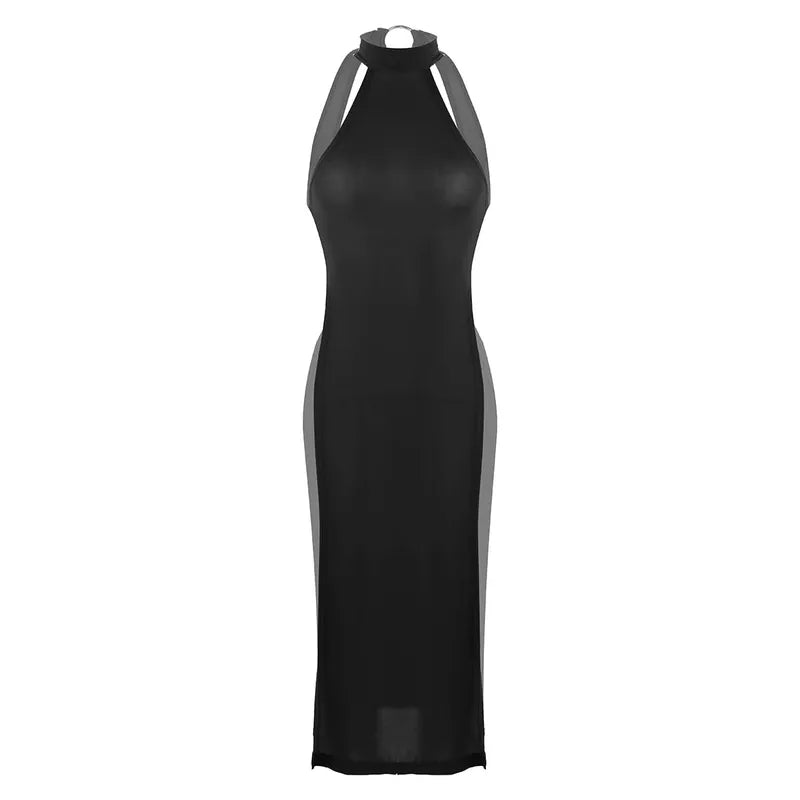 Sukienka z ozdobnymi wycięciami