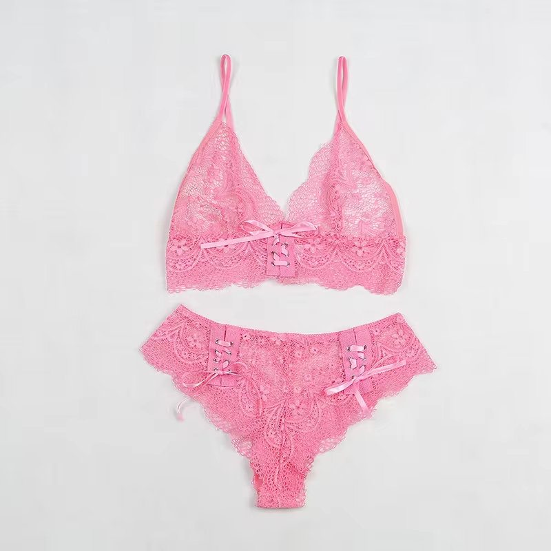 Komplet bielizny koronkowej z wiązaniami