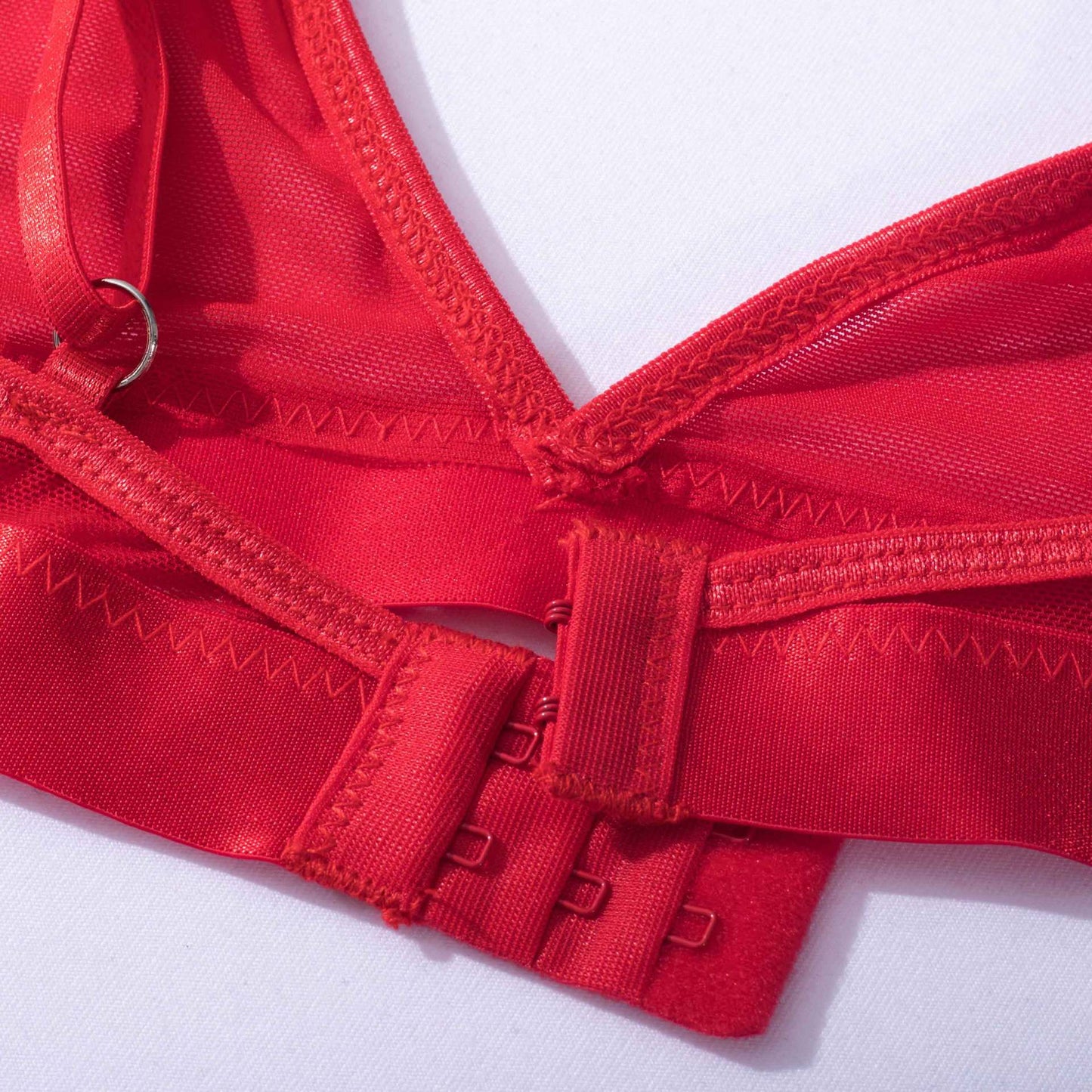 Komplet bielizny z chokerem i spódniczką