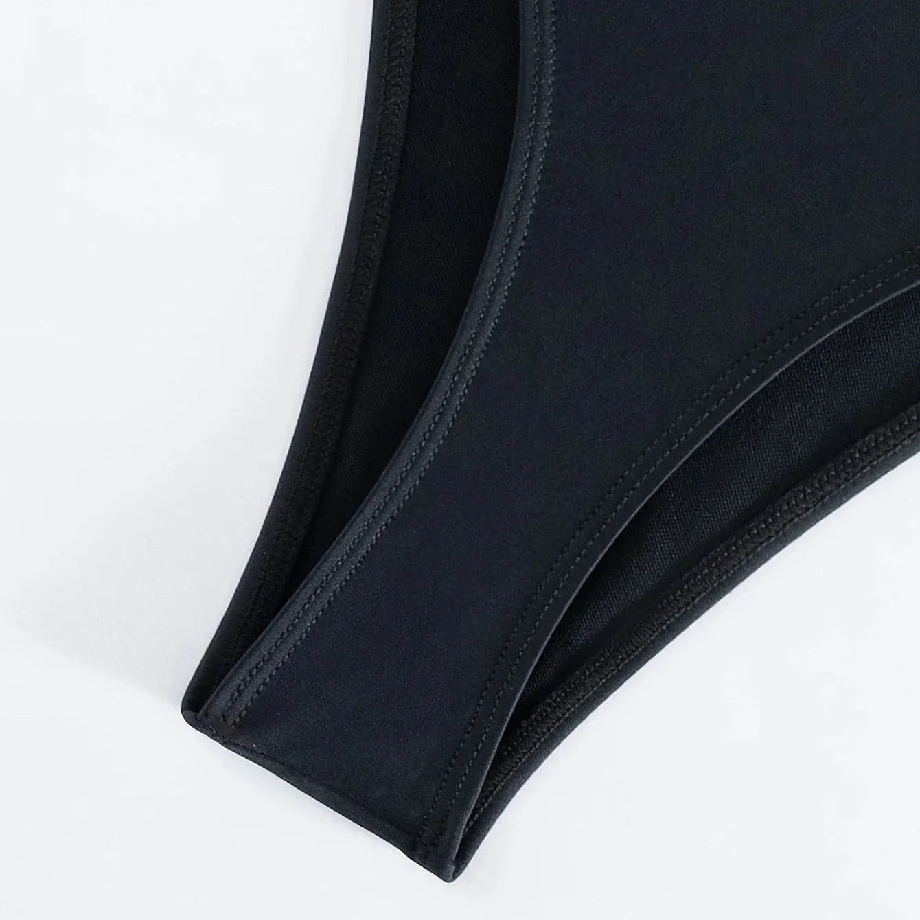 Monokini z krzyżowanymi ramiączkami