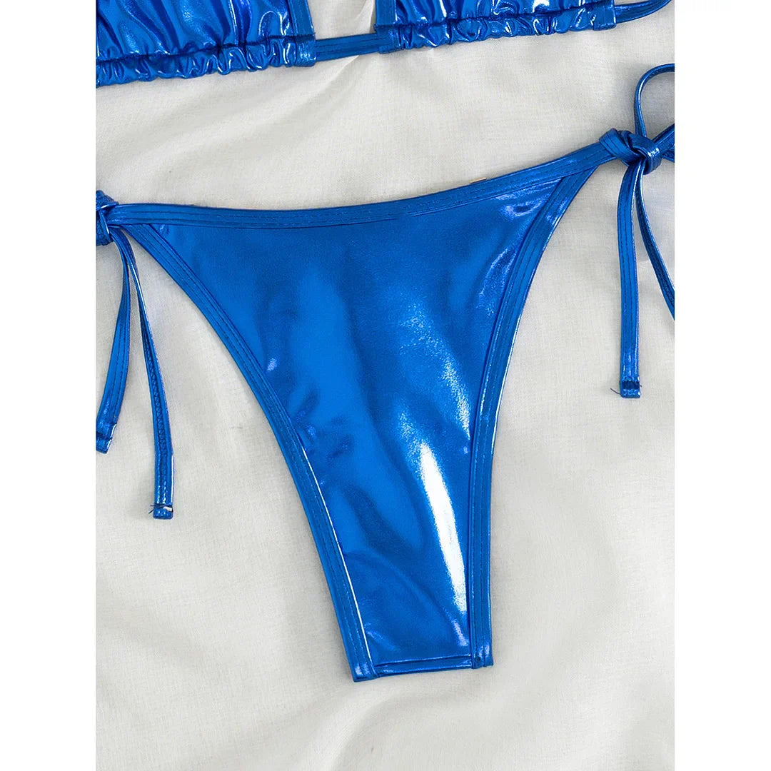 Dwuczęściowy strój kąpielowy z ozdobnymi cyrkoniami