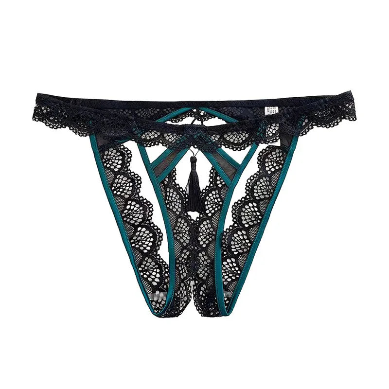 Siateczkowe stringi z koronką