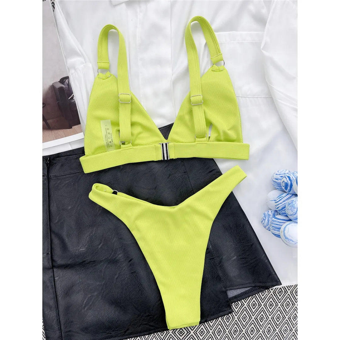 Dwuczęściowy strój kąpielowy z regulowanymi ramiączkami