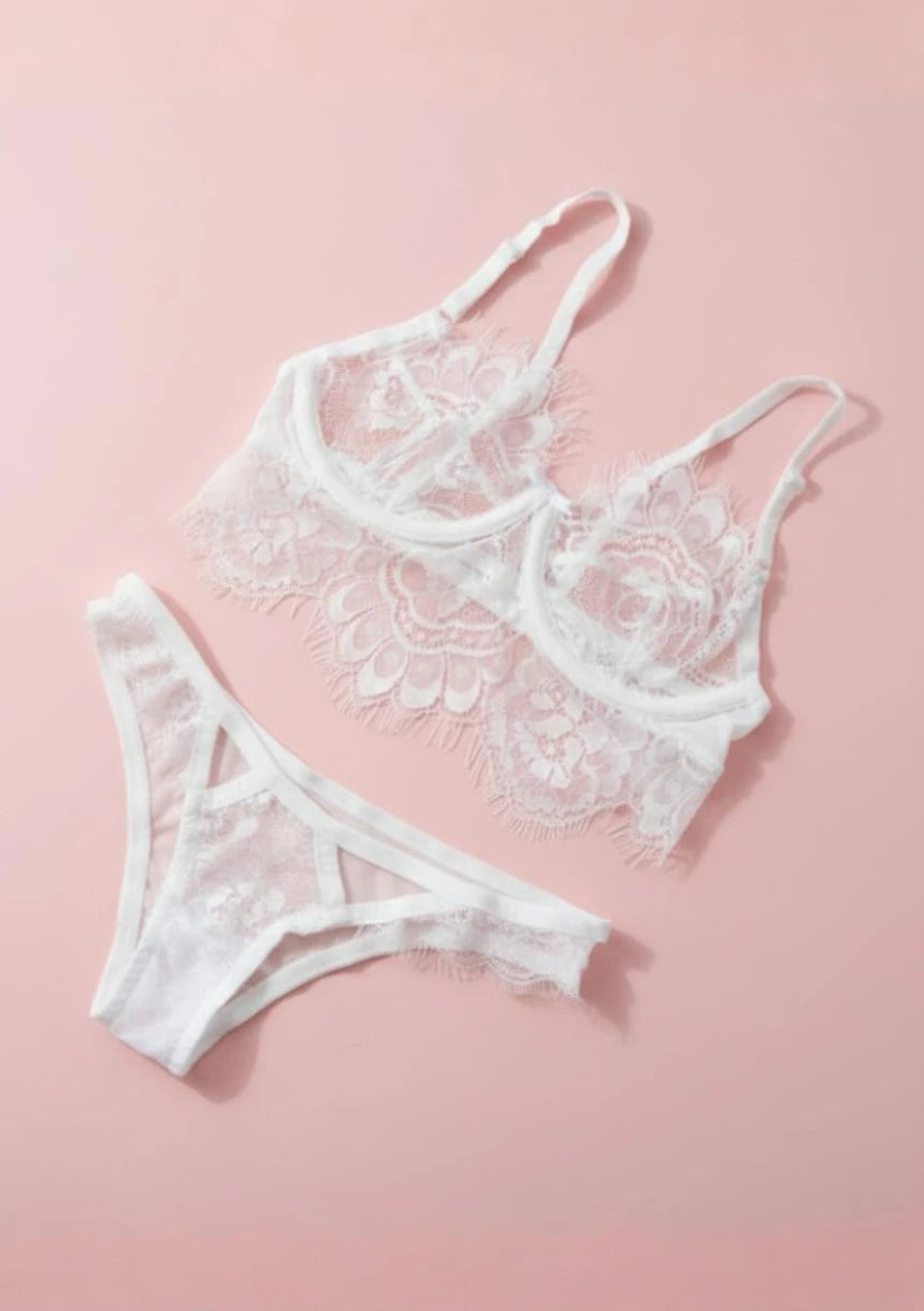 Komplet bielizny koronkowej