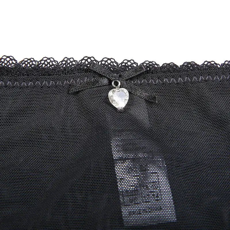 Siateczkowe figi z kokardką