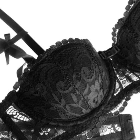 Biustonosz balkonetka z regulowanymi ramiączkami