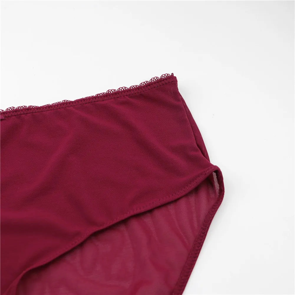 Figi z wysokim stanem modelujące brzuch