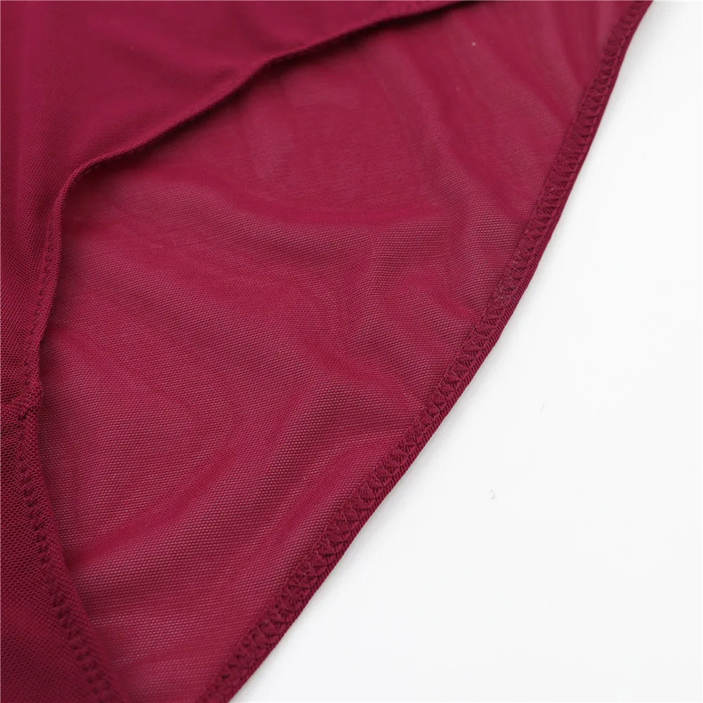 Figi z wysokim stanem modelujące brzuch