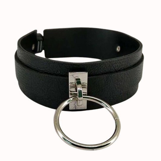 Choker z ozdobnym pierścieniem