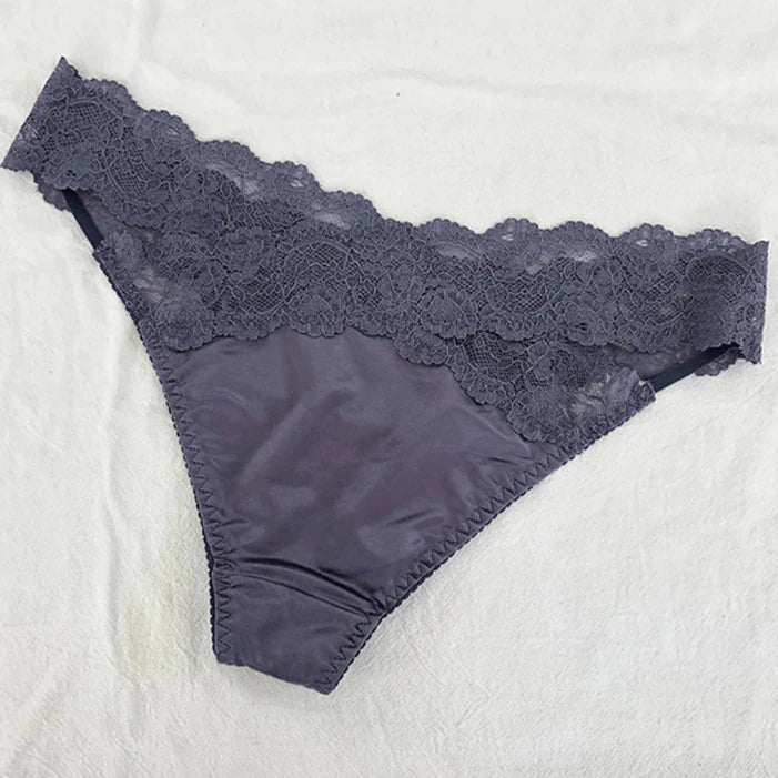 Seksowne figi z koronkowymi wstawkami