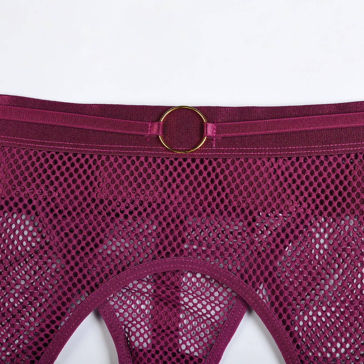 Komplet bielizny z siateczkowymi wcięciami