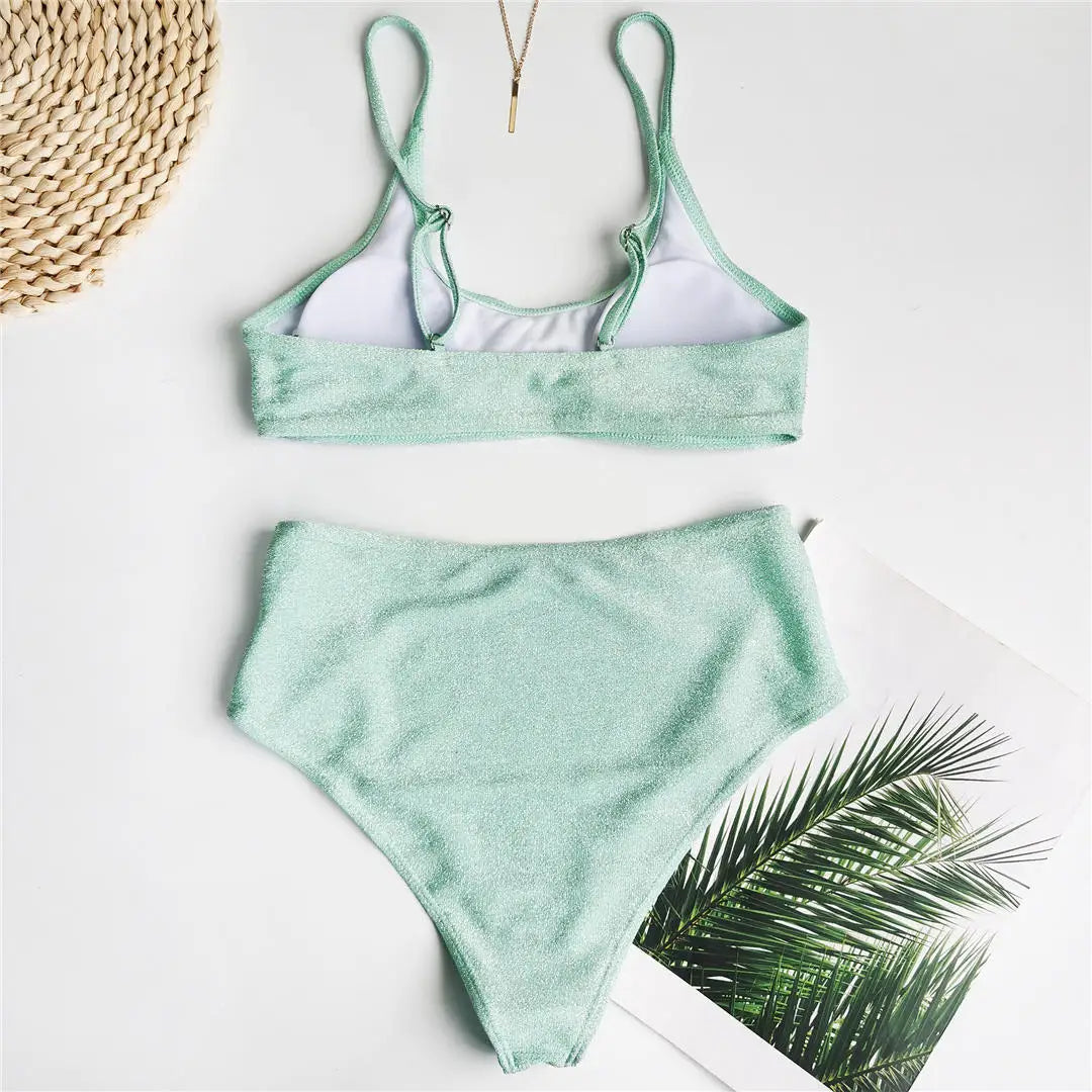 Dwuczęściowy strój kąpielowy z regulowanymi ramiączkami