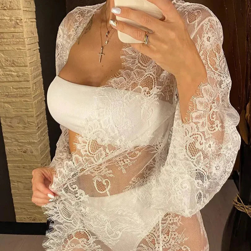 Długa koronkowa narzutka plażowa