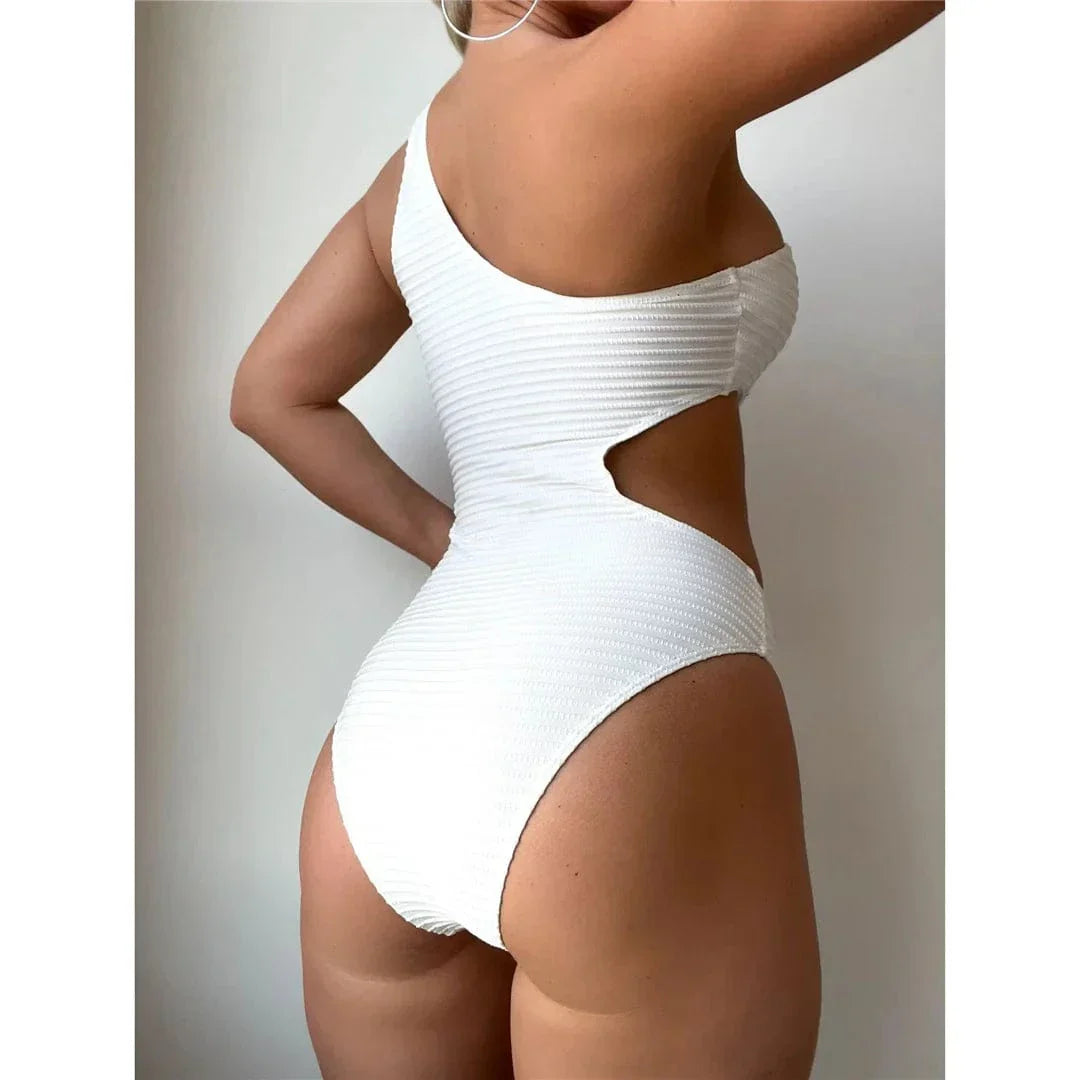 Asymetryczny jednoczęściowy strój kąpielowy z dekoltem w kształcie litery V