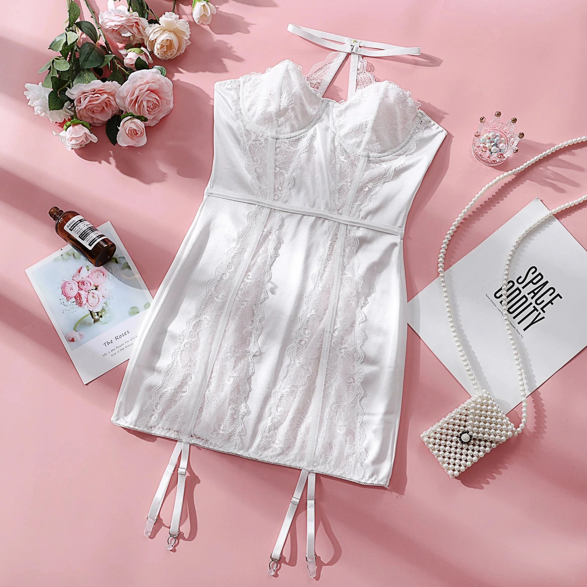 Satynowa obcisła koszula nocna