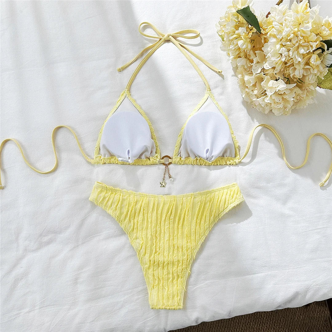 Dwuczęściowy strój kąpielowy z regulowanymi wiązaniami