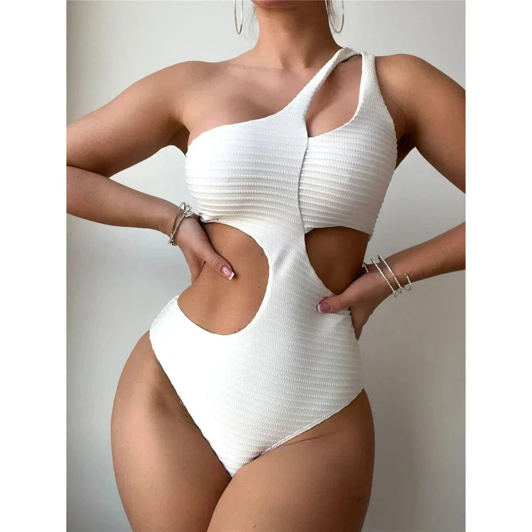 Asymetryczny jednoczęściowy strój kąpielowy z dekoltem w kształcie litery V