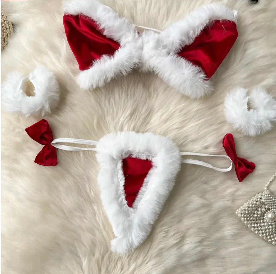 Zmysłowy komplet bielizny świątecznej z puszkiem