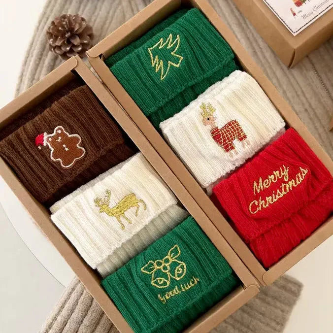 Świąteczne skarpetki z haftem