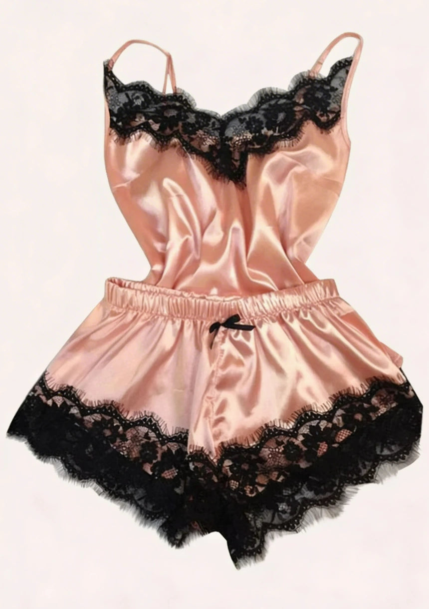 Satynowa piżama damska z koronką