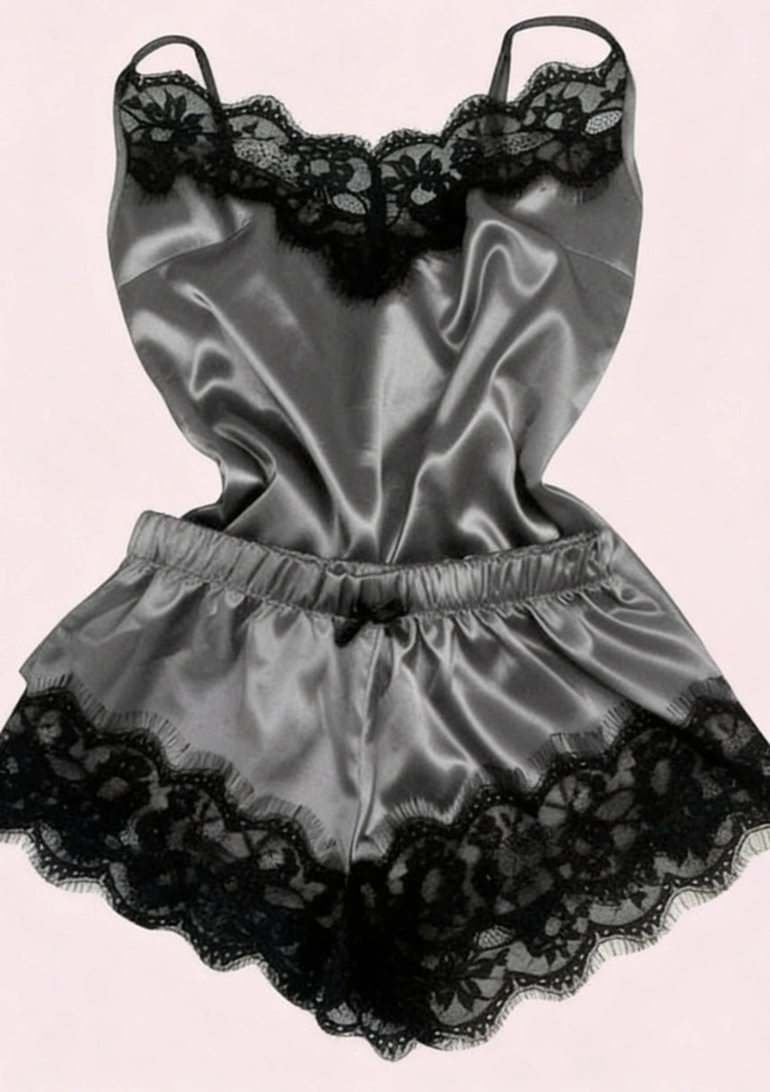 Satynowa piżama damska z koronką