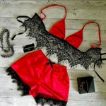 Krótka piżama damska z koronkowym wykończeniem - Czerwony / S