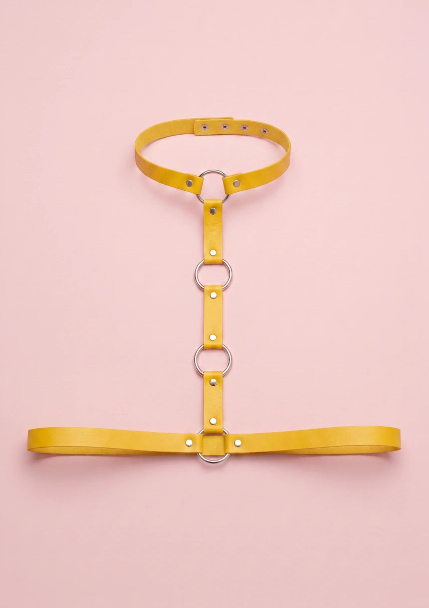 Skórzany harness do biustonosza