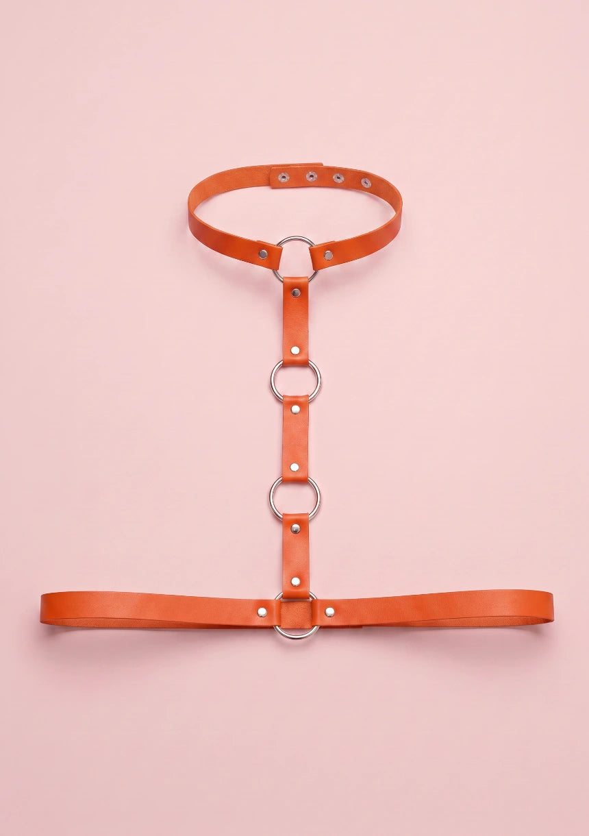 Skórzany harness do biustonosza