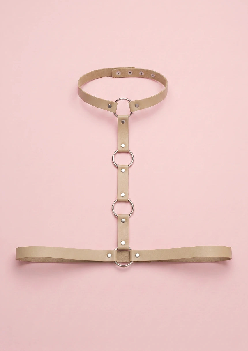 Skórzany harness do biustonosza