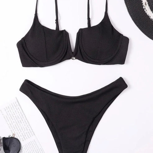 Prążkowany dwuczęściowy strój kąpielowy bikini z dekoltem V - Czarny / S