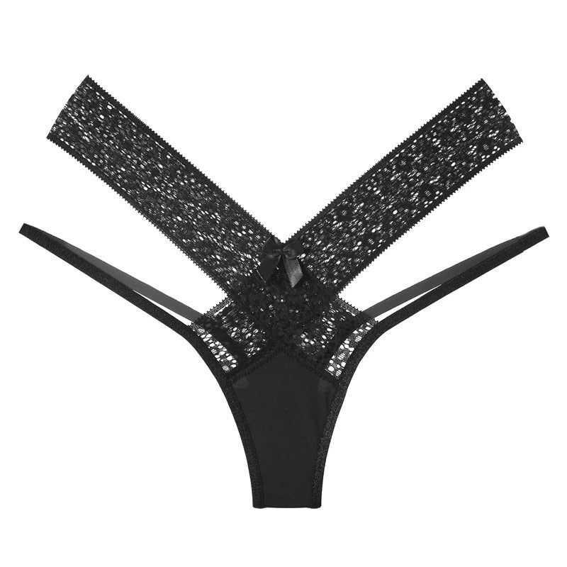 Koronkowe stringi z ozdobnymi paskami